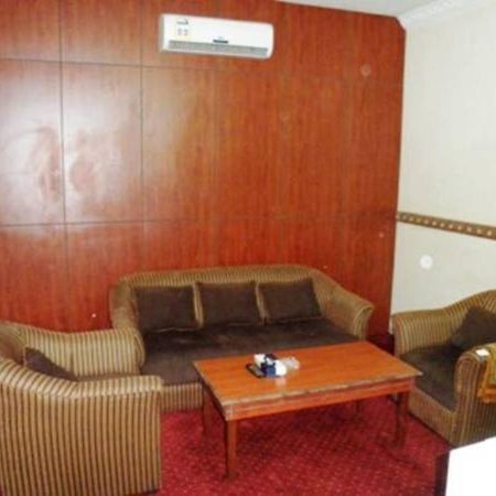 Al Farhan Hotel Suites - Al Salam Эр-Рияд Экстерьер фото