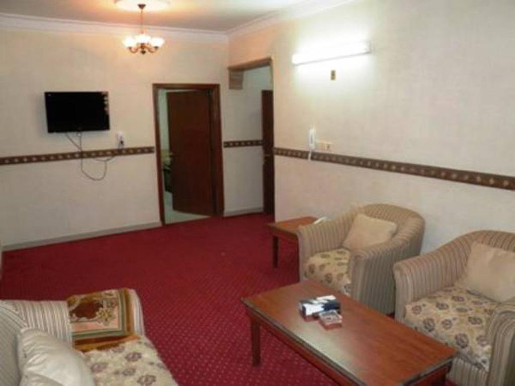 Al Farhan Hotel Suites - Al Salam Эр-Рияд Экстерьер фото